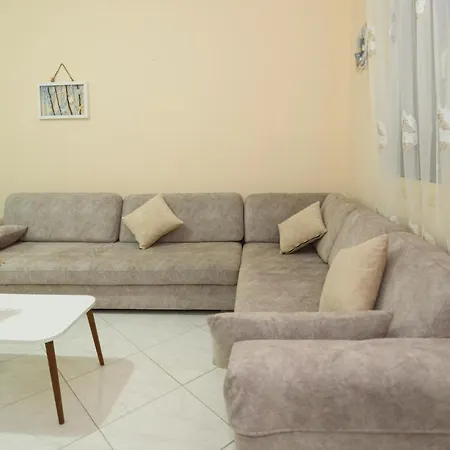 Dante Apartment